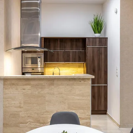 Luxe N' Charm Central Grand Suite By Prestige Homes Budapest Exterior photo