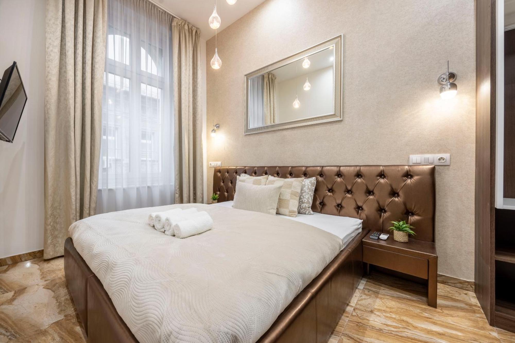 Luxe N' Charm Grand By Prestige Homes דירה בודפשט
