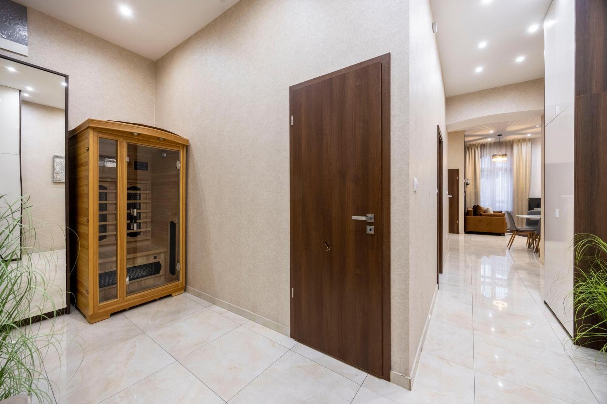 Luxe N' Charm Grand By Prestige Homes דירה