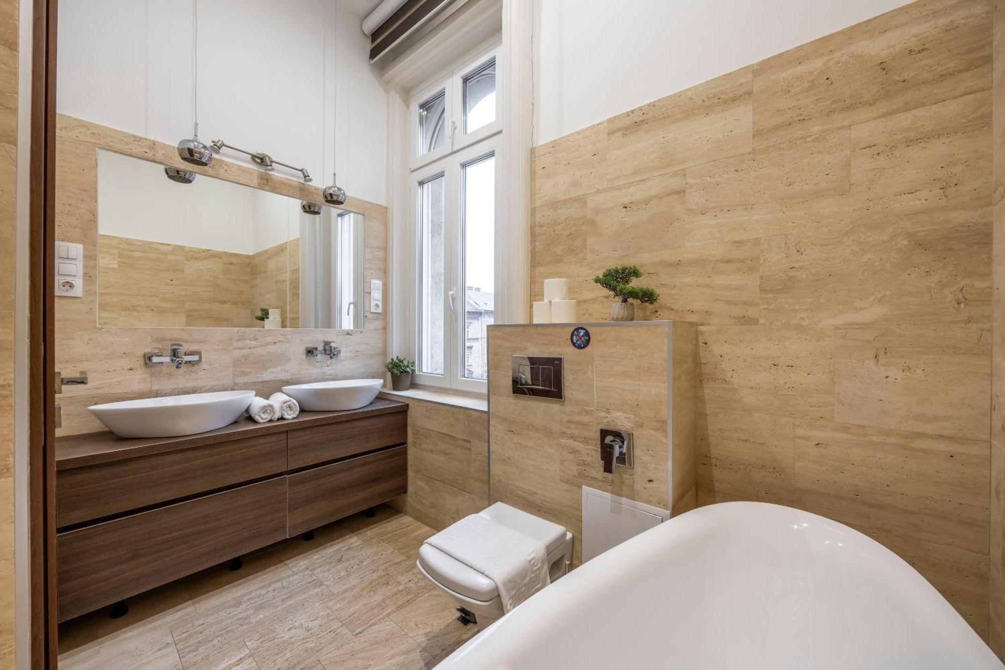 Luxe N' Charm Grand By Prestige Homes בודפשט