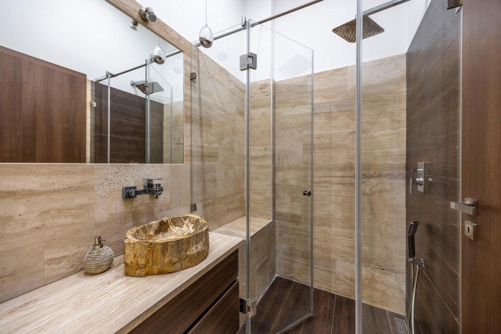 Luxe N' Charm Grand By Prestige Homes דירה בודפשט